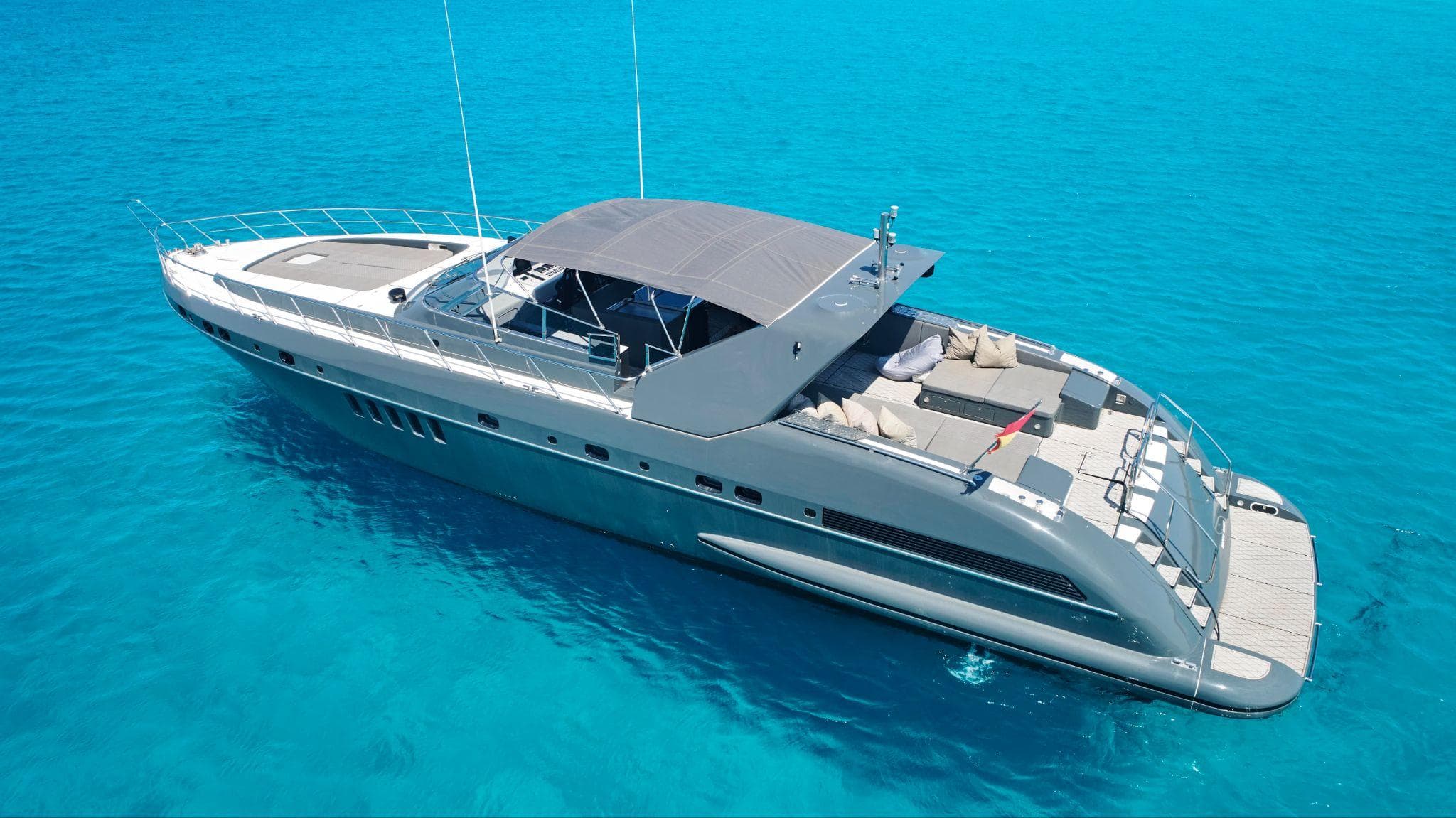 Mangusta 80 Open "Happy Hour"